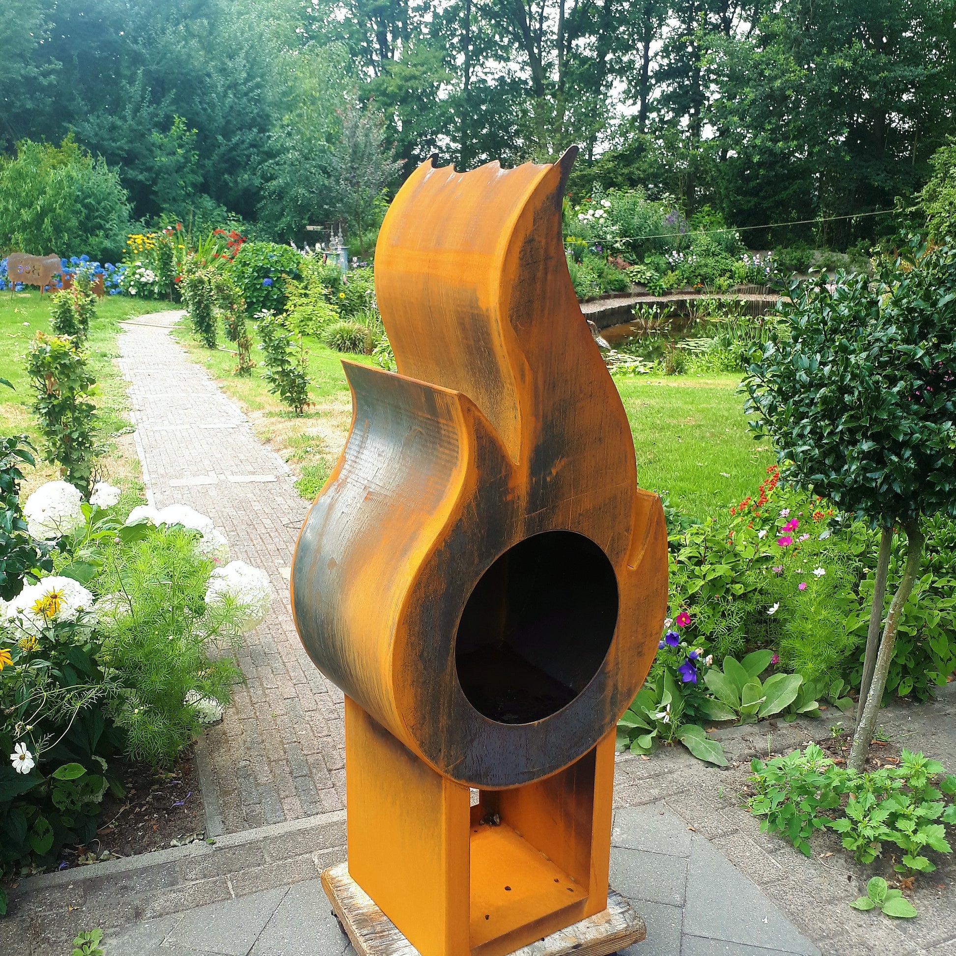 Cortenstalen Kachel in de vorm van een vlam